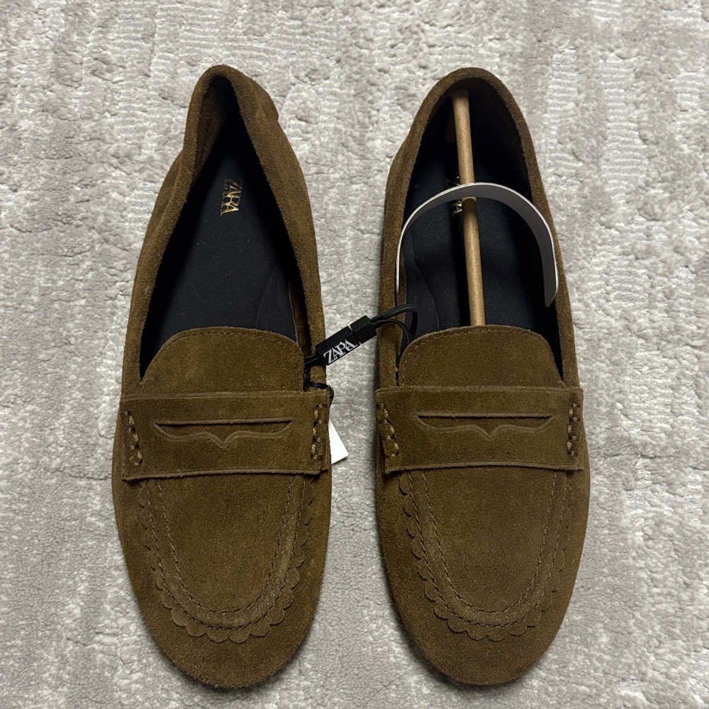Zara Women's Brown Suede Loafers